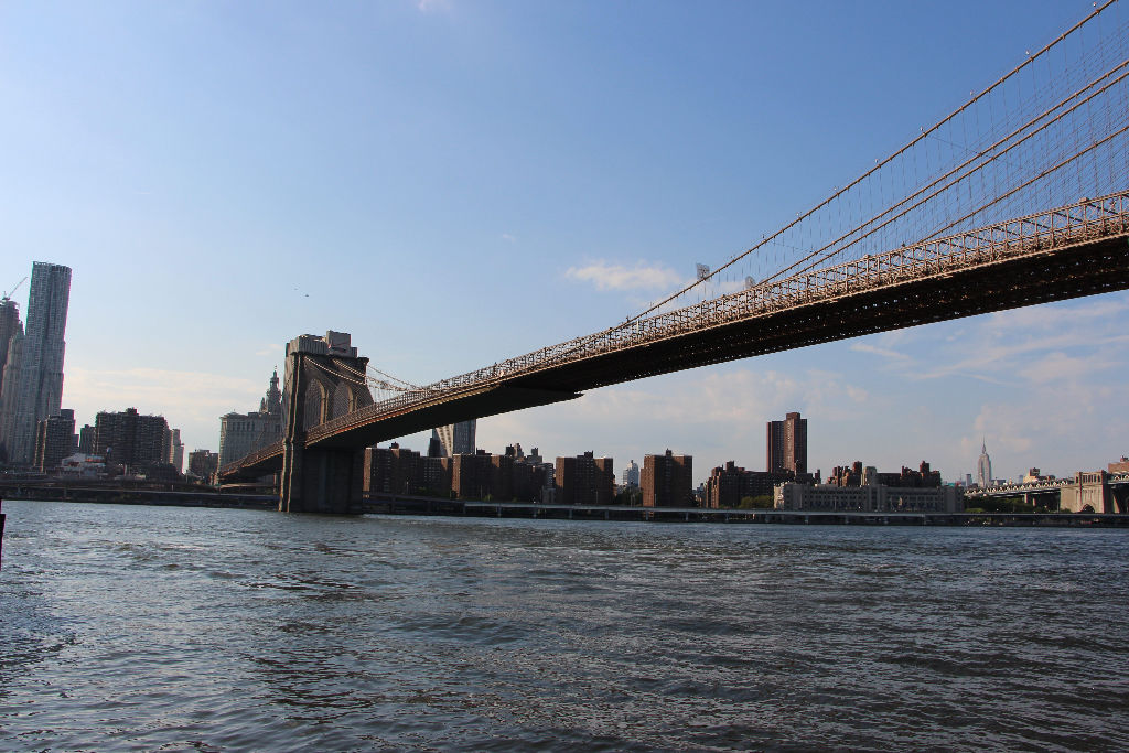 The Whole Brooklyn Bridge Set Against the Skyline | © Winston R. Milling 2015