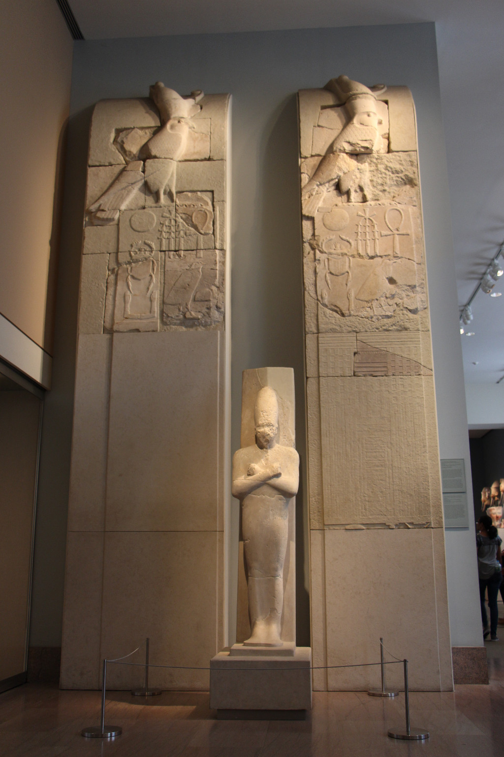 Large Statues in Egypt Exhibit | © Winston R. Milling 2015